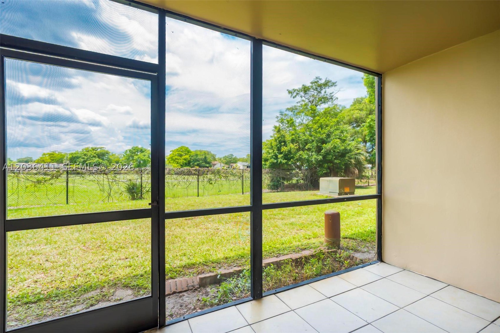 7900 Fairview Dr #105, Tamarac FL 33321