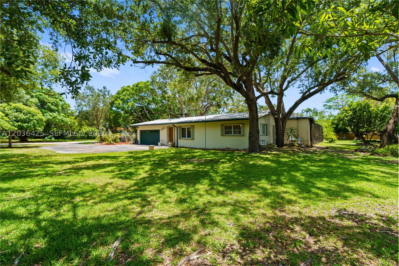 15200 SW 88th Ave, Palmetto Bay FL 33157