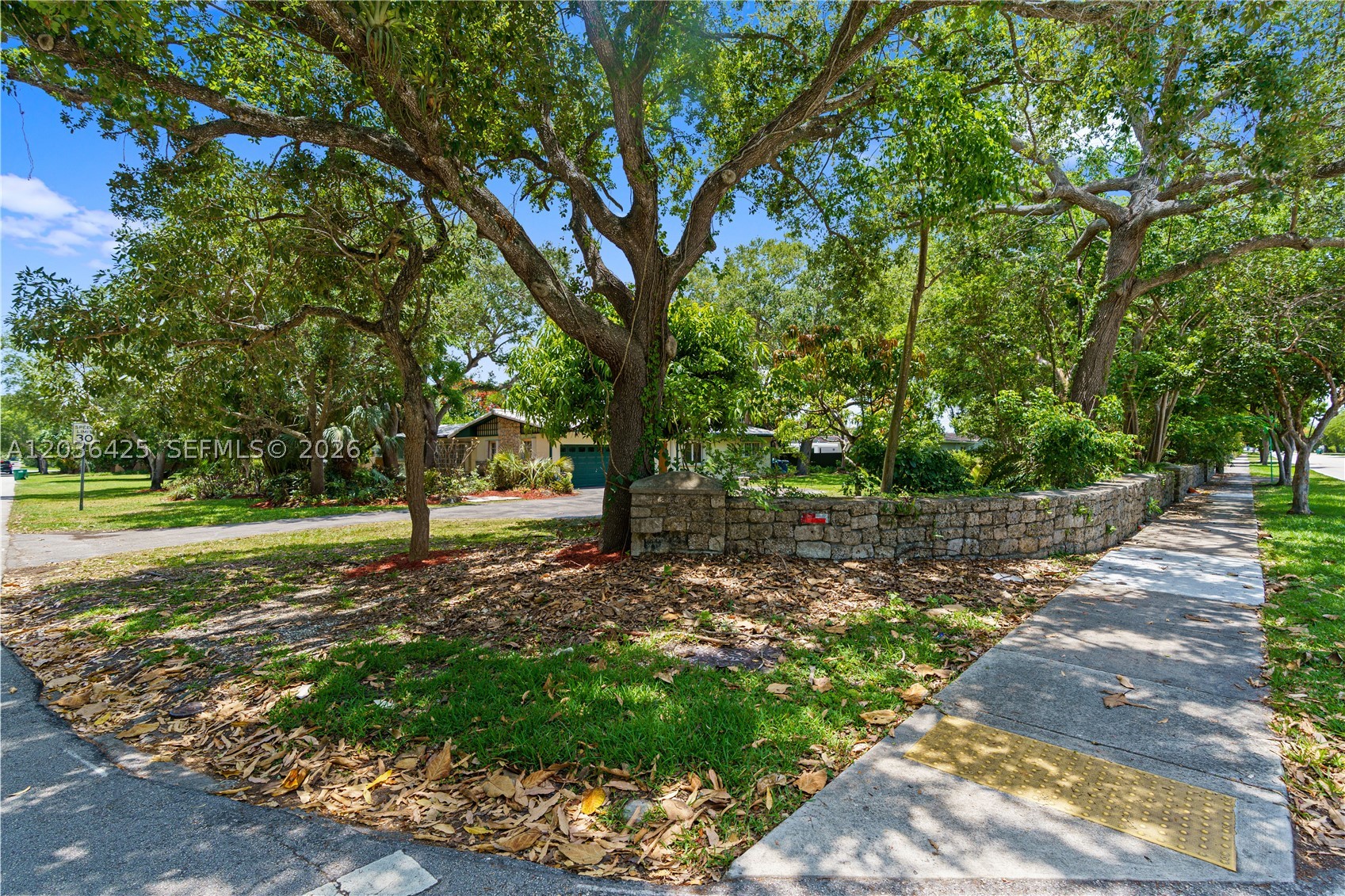 15200 SW 88th Ave, Palmetto Bay FL 33157