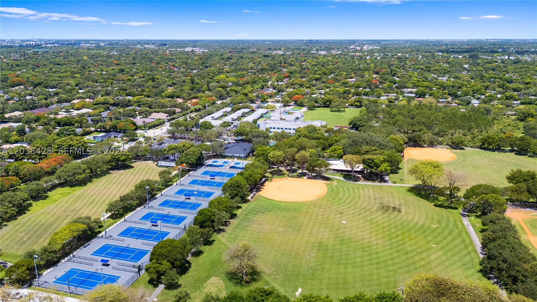 15200 SW 88th Ave, Palmetto Bay FL 33157