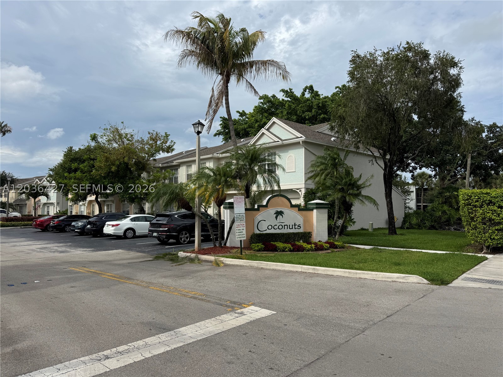 77 SIMONTON CR #77, Weston FL 33326