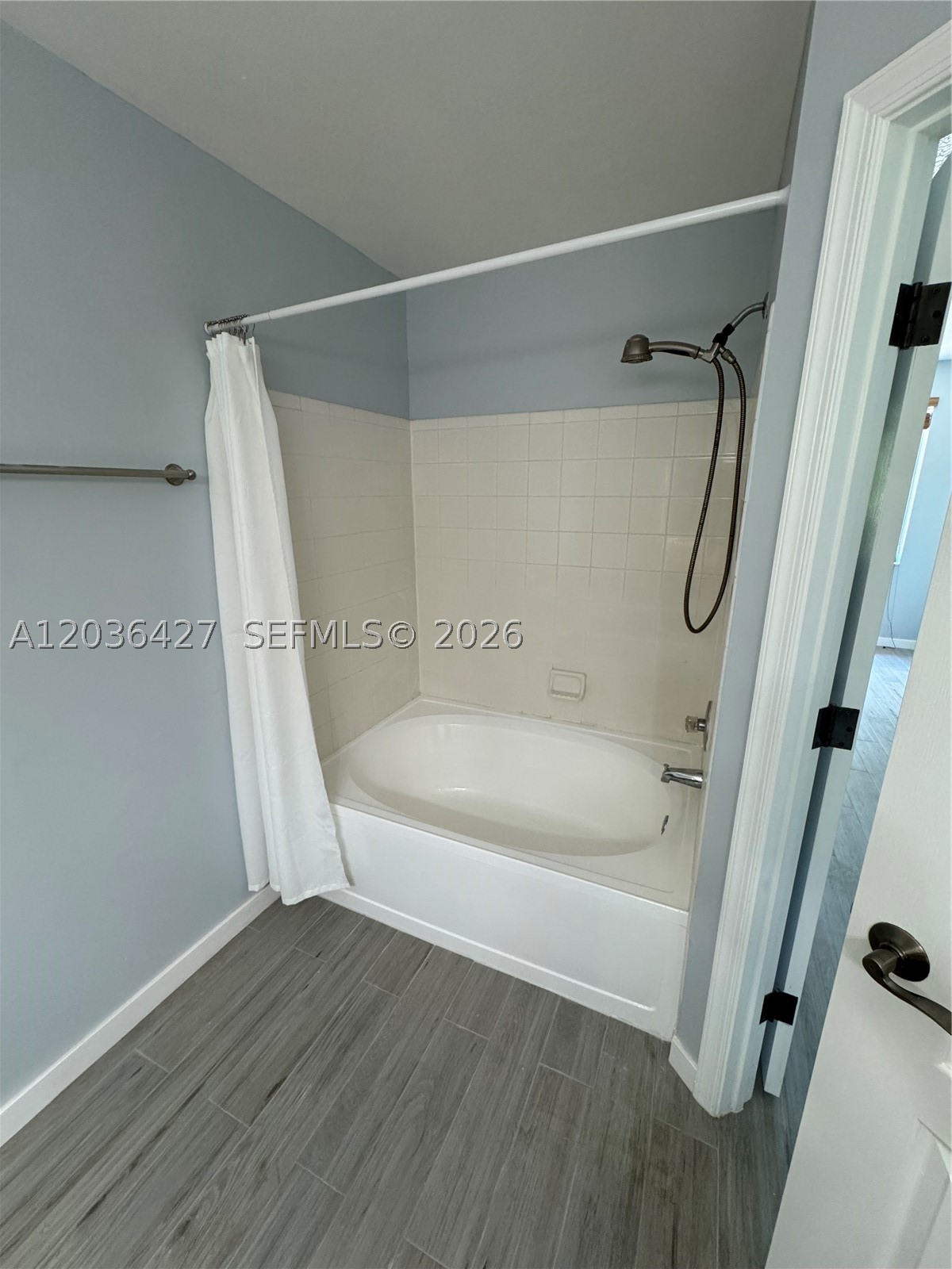 77 SIMONTON CR #77, Weston FL 33326