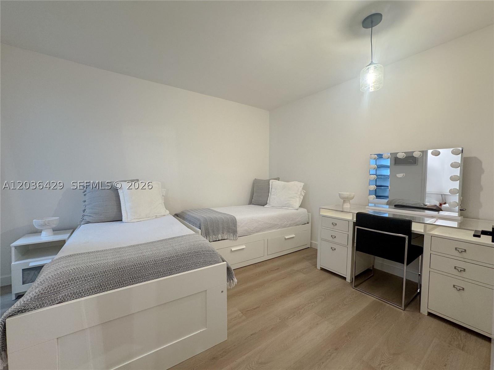 101 Crandon Blvd #170, Key Biscayne FL 33149