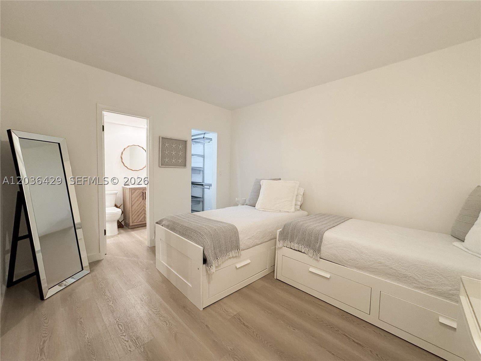 101 Crandon Blvd #170, Key Biscayne FL 33149