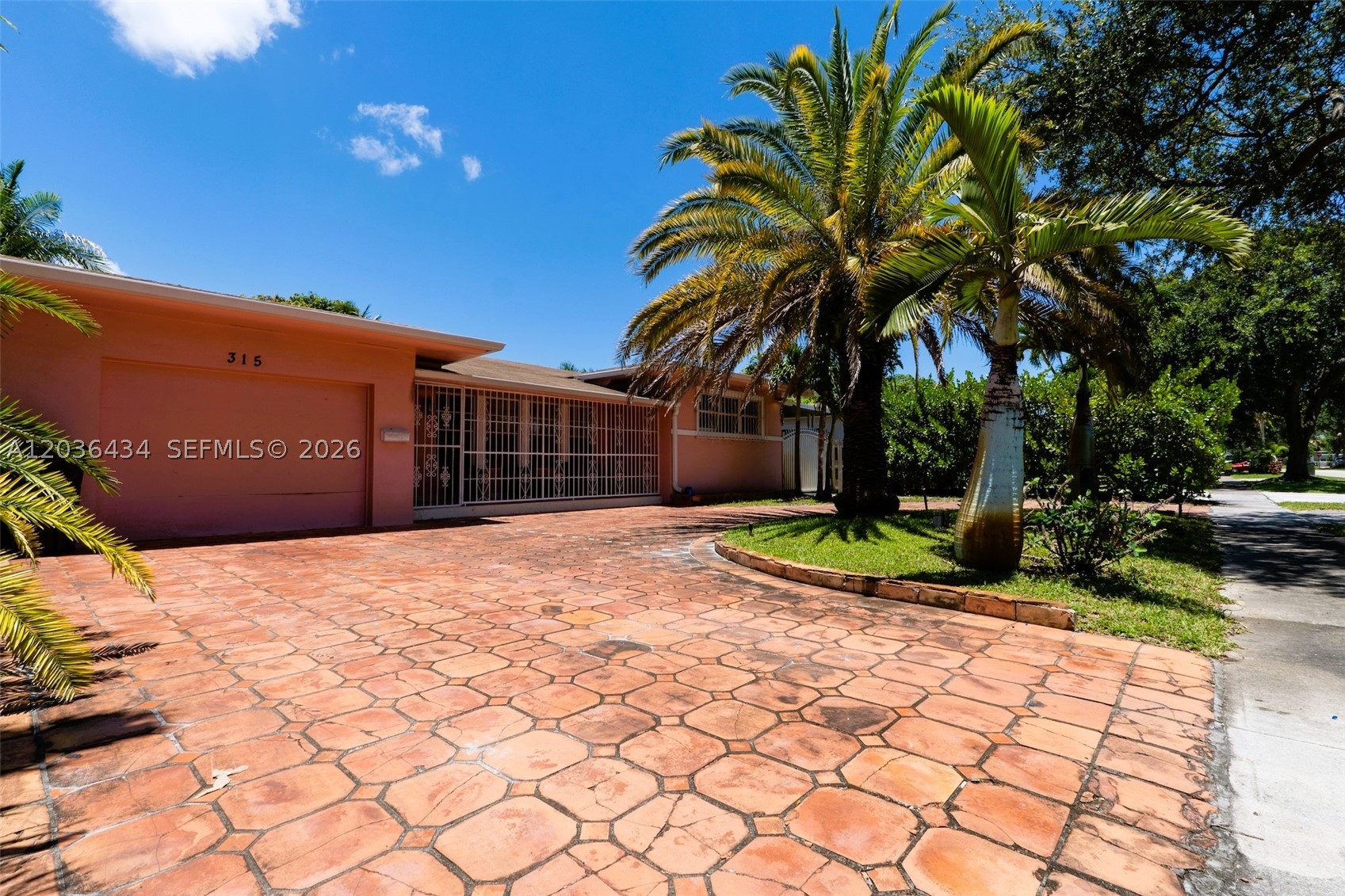 315 NW 124th St, North Miami FL 33168