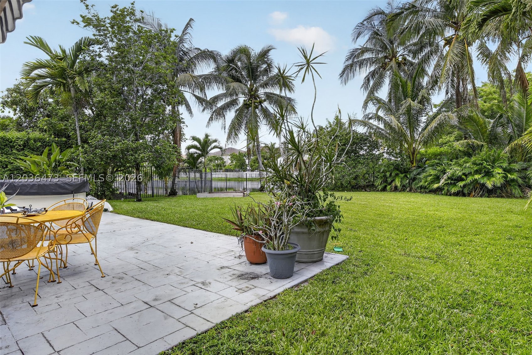 16711 SW 14th St, Pembroke Pines FL 33027