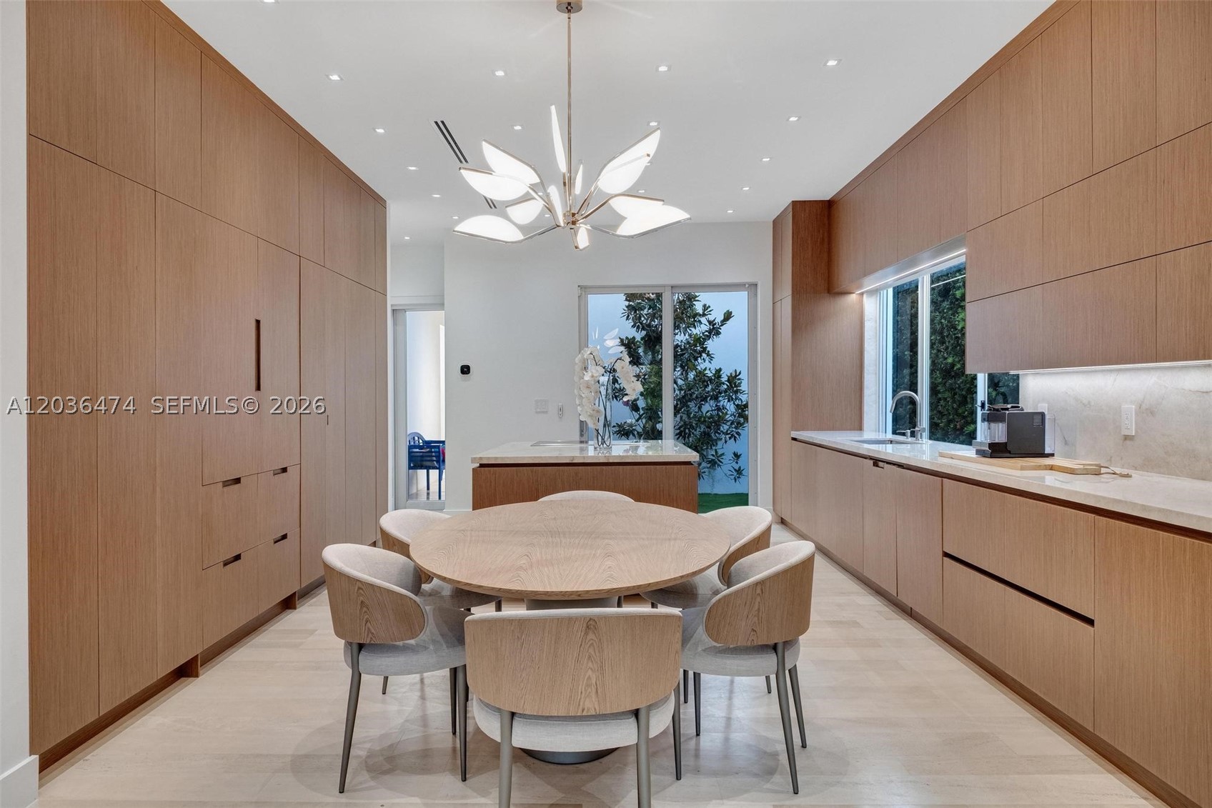 470 S Shore Dr, Miami Beach FL 33141