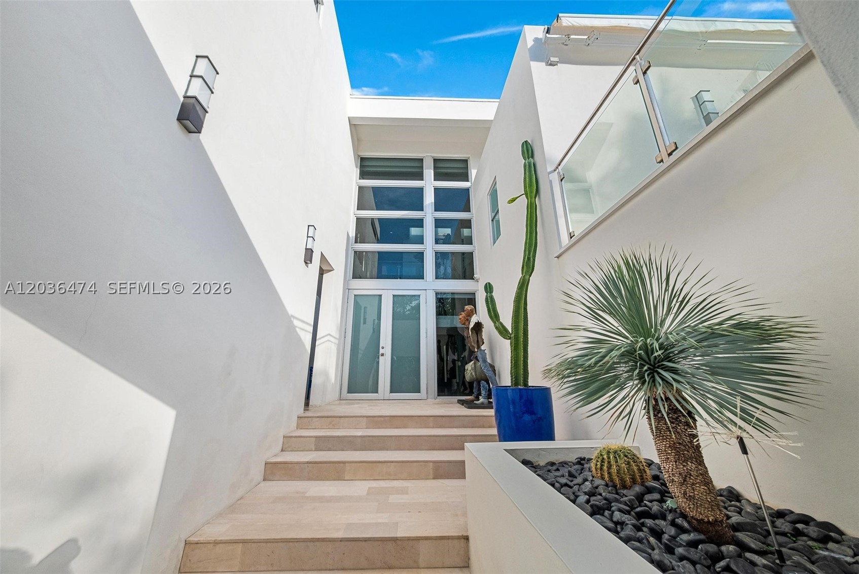 470 S Shore Dr, Miami Beach FL 33141