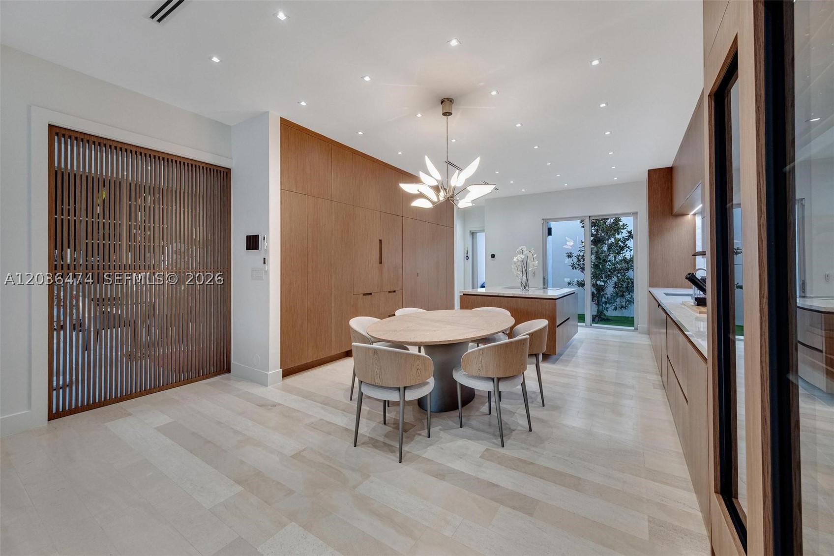 470 S Shore Dr, Miami Beach FL 33141
