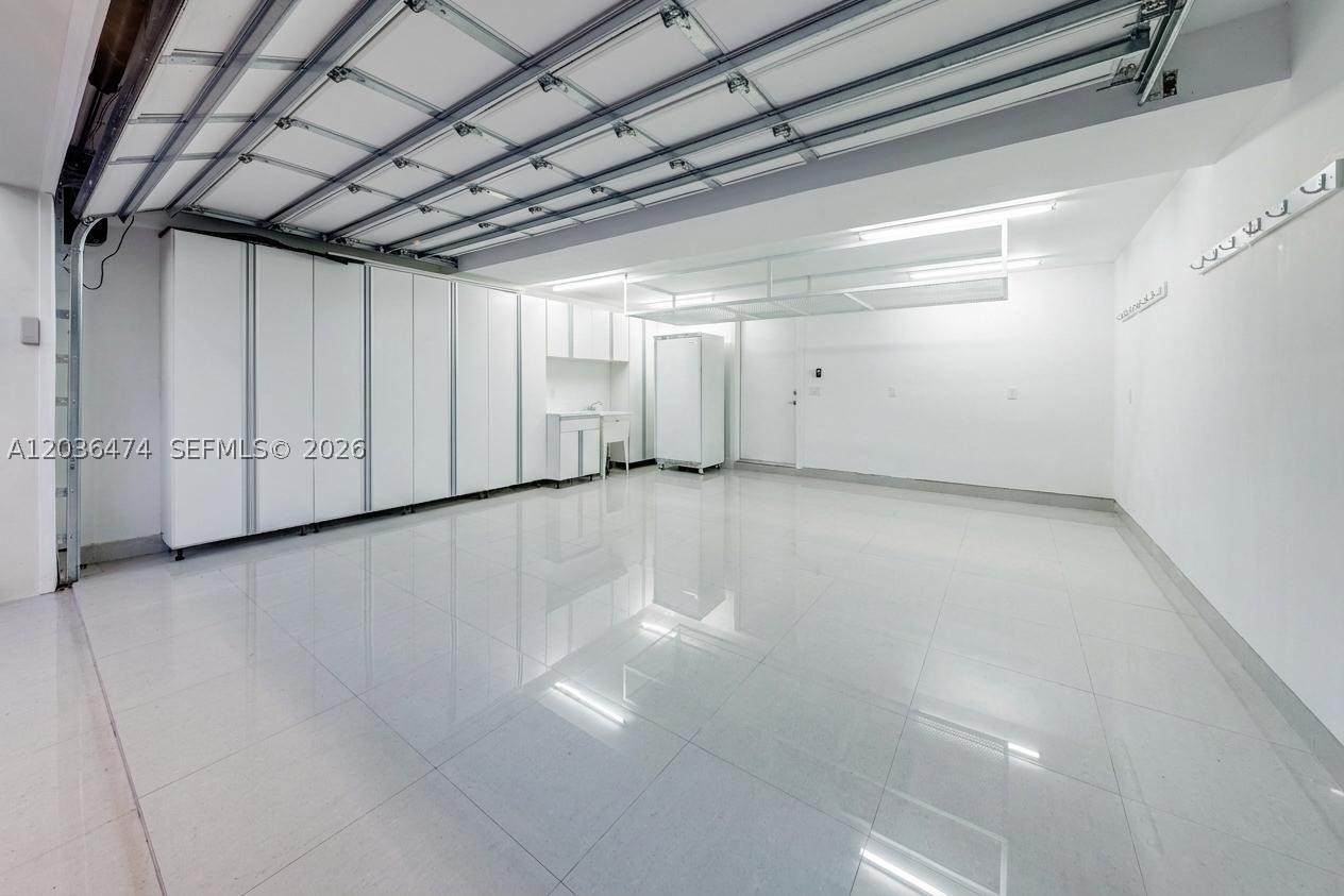 470 S Shore Dr, Miami Beach FL 33141