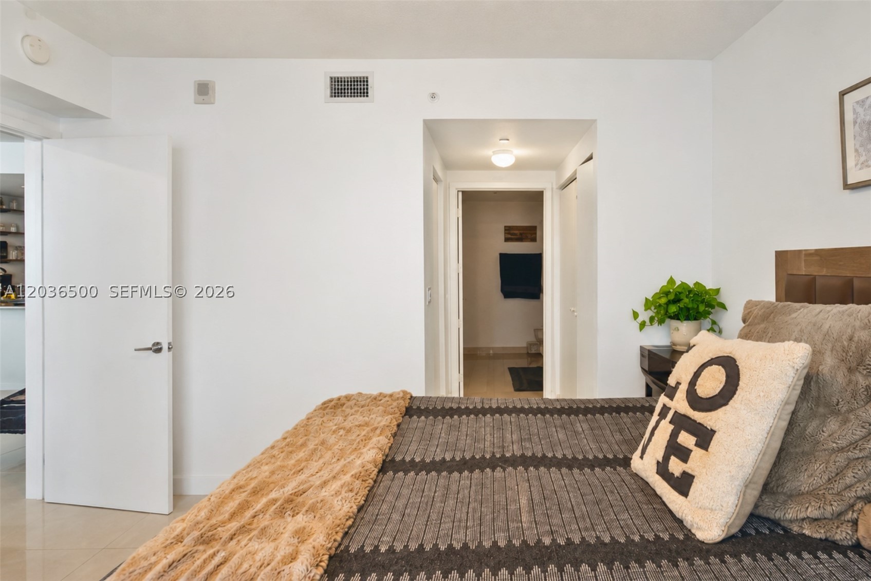 488 NE 18th St #3007, Miami FL 33132