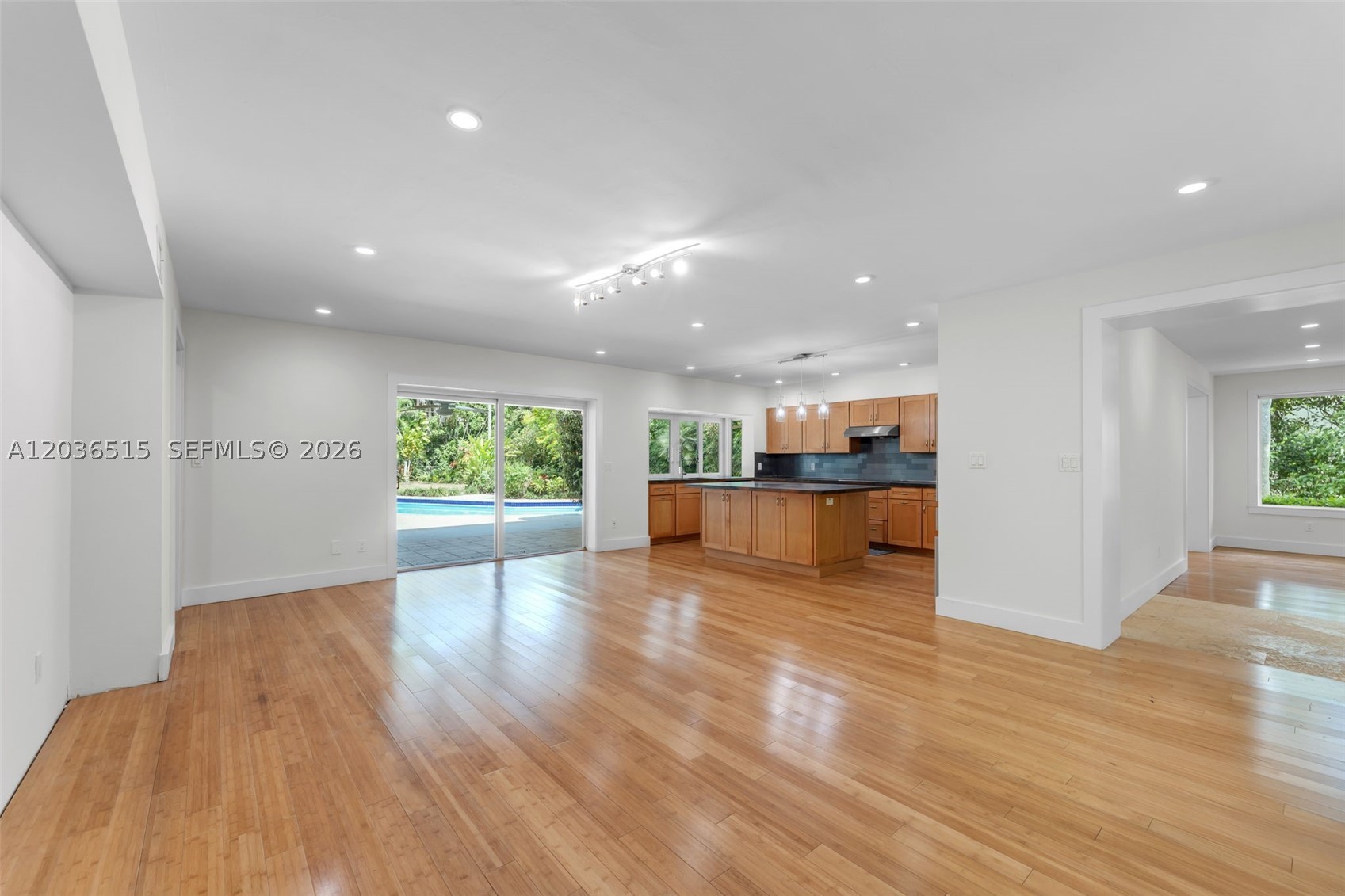 7711 SW 47th Ave, Coral Gables FL 33143