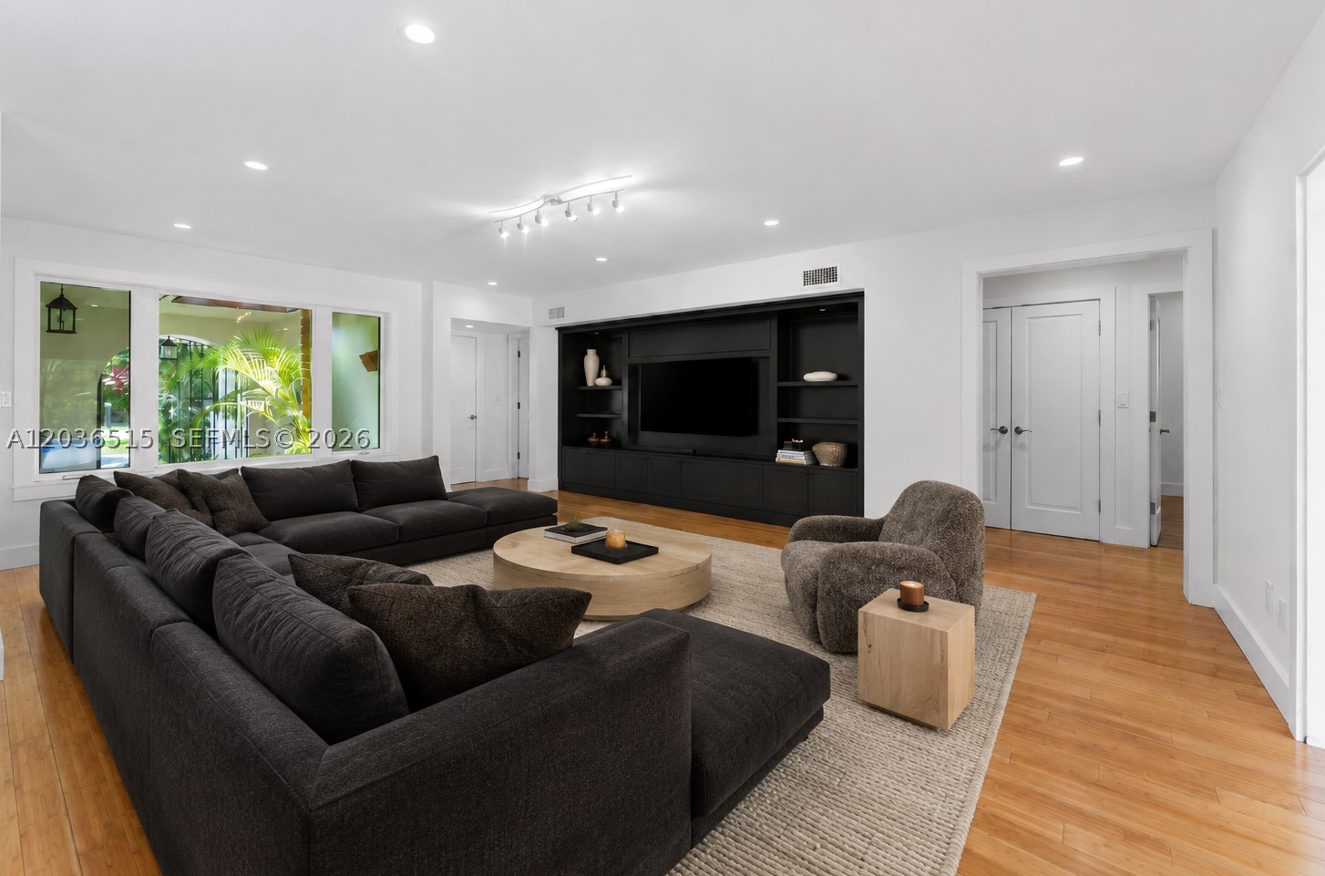 7711 SW 47th Ave, Coral Gables FL 33143