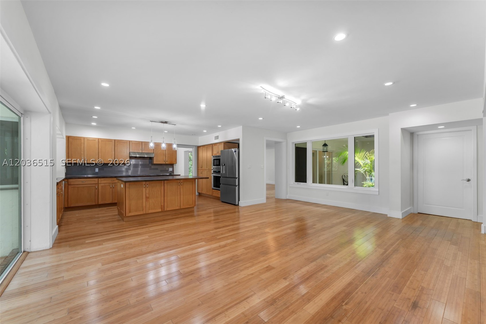 7711 SW 47th Ave, Coral Gables FL 33143
