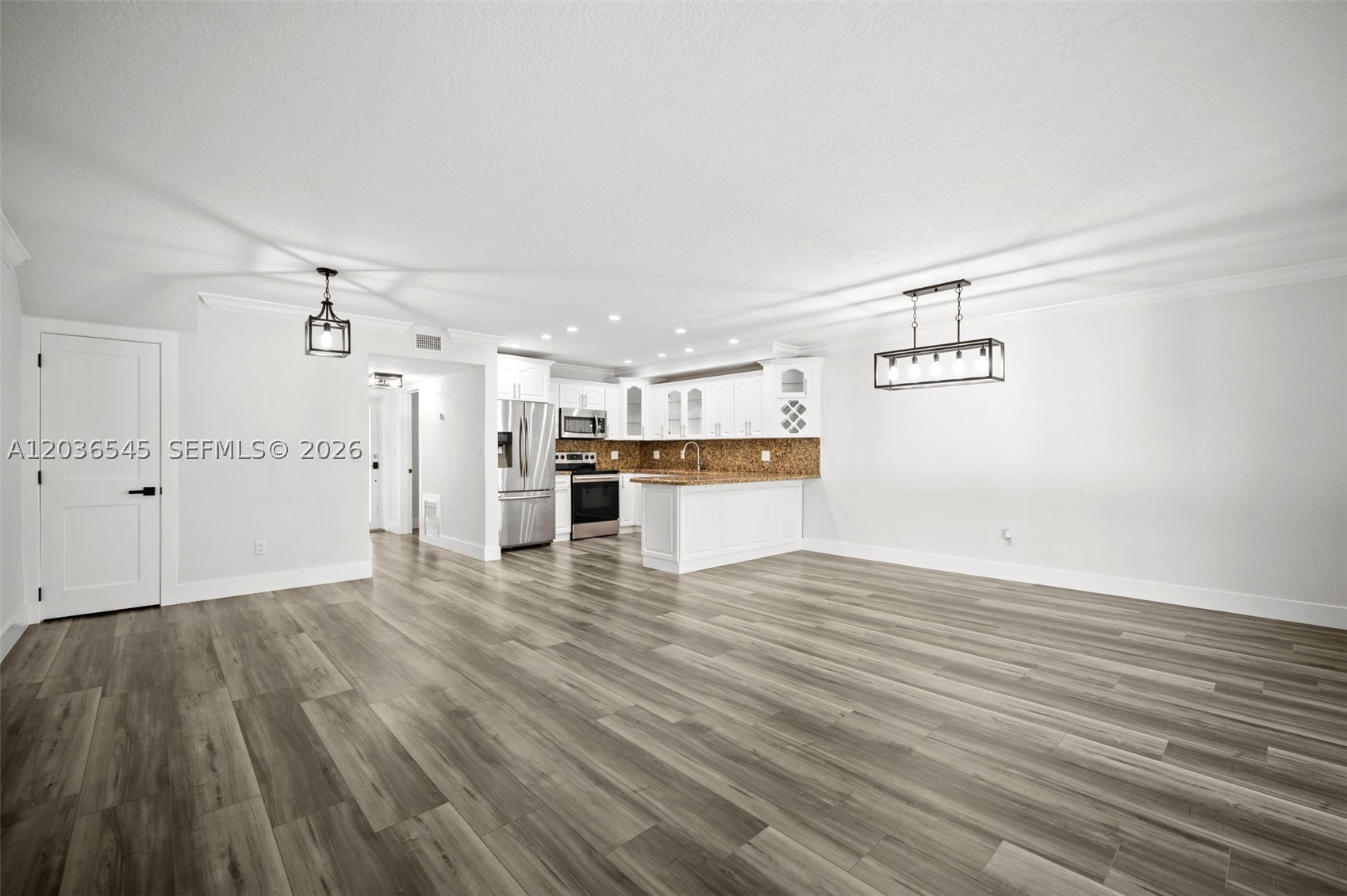 6832 W 2nd Ct #6832, Hialeah FL 33014