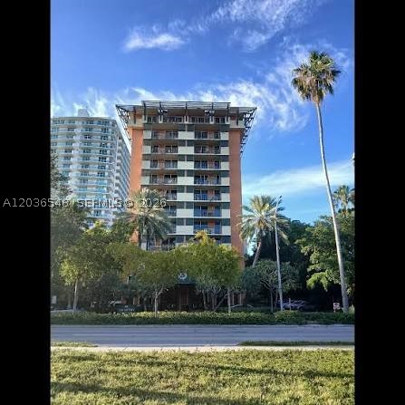2951 S Bayshore Dr #316, Miami FL 33133