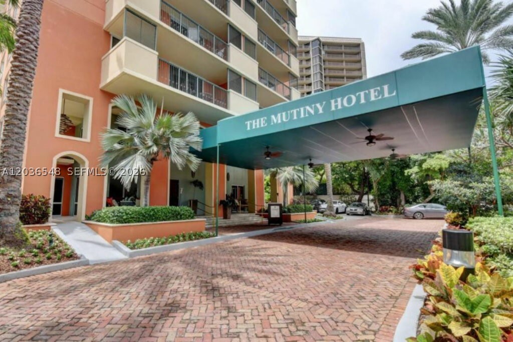 2951 S Bayshore Dr #316, Miami FL 33133