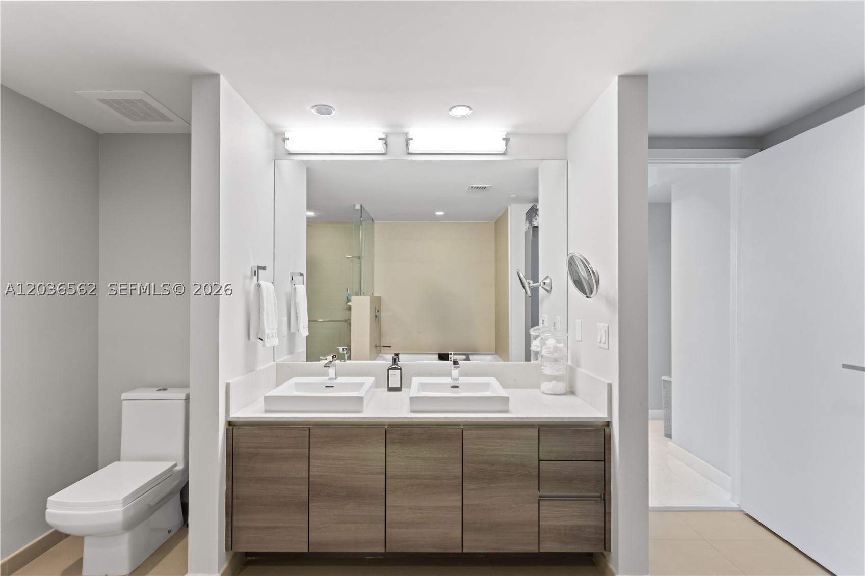 1080 Brickell Ave #3300, Miami FL 33131