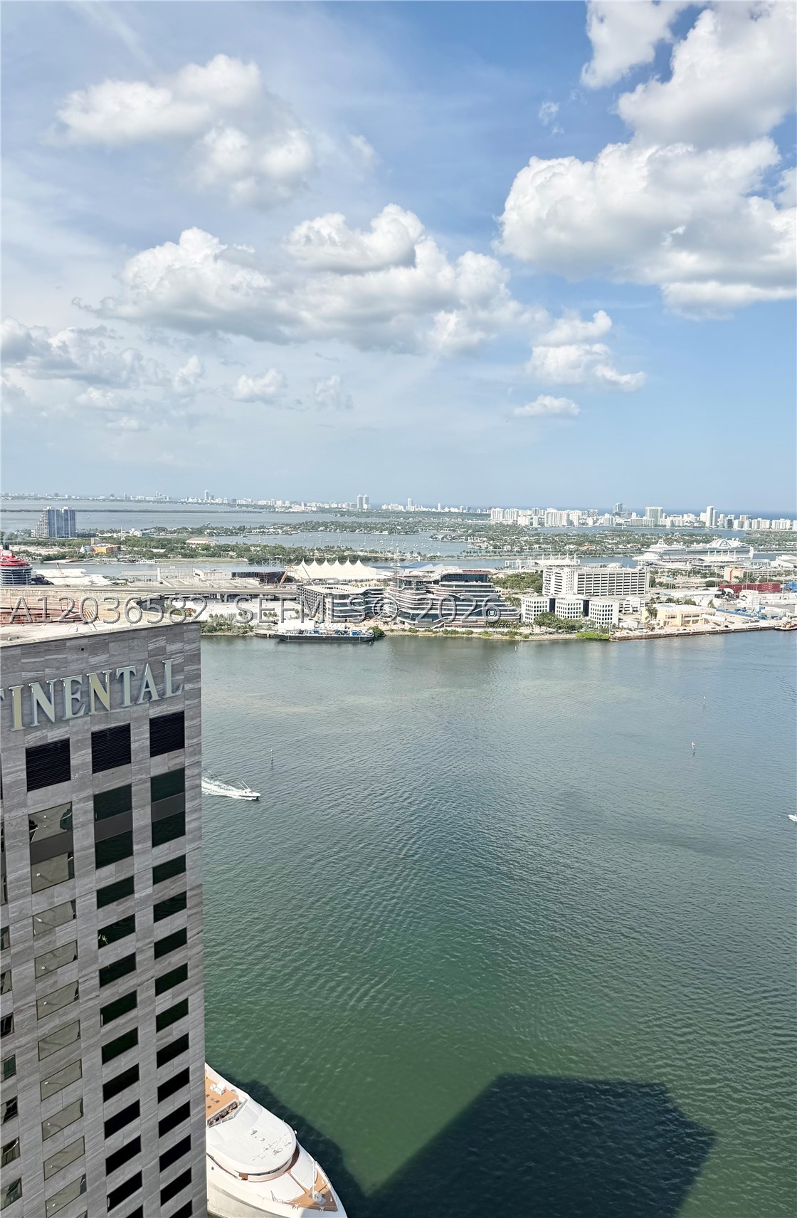335 BISCAYNE BL #4200, Miami FL 33131