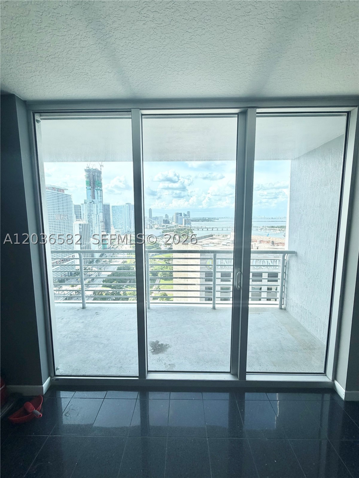 335 BISCAYNE BL #4200, Miami FL 33131
