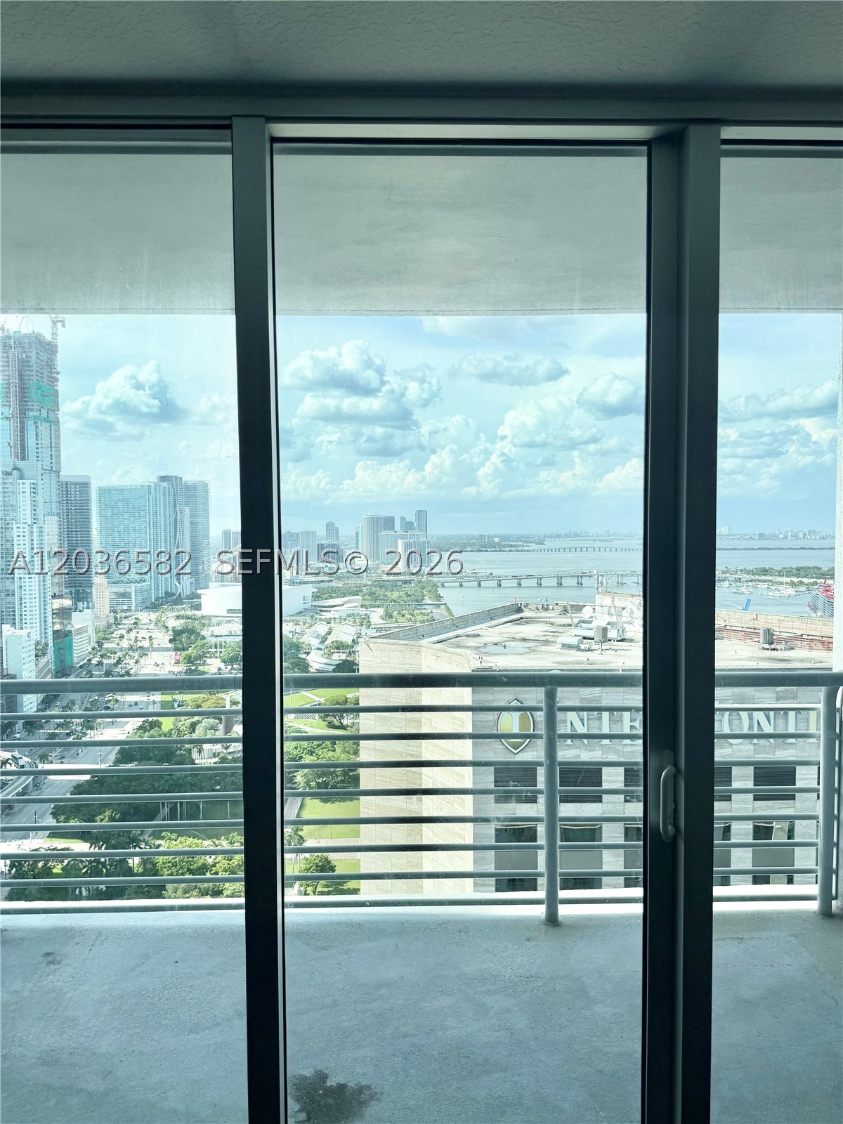 335 BISCAYNE BL #4200, Miami FL 33131