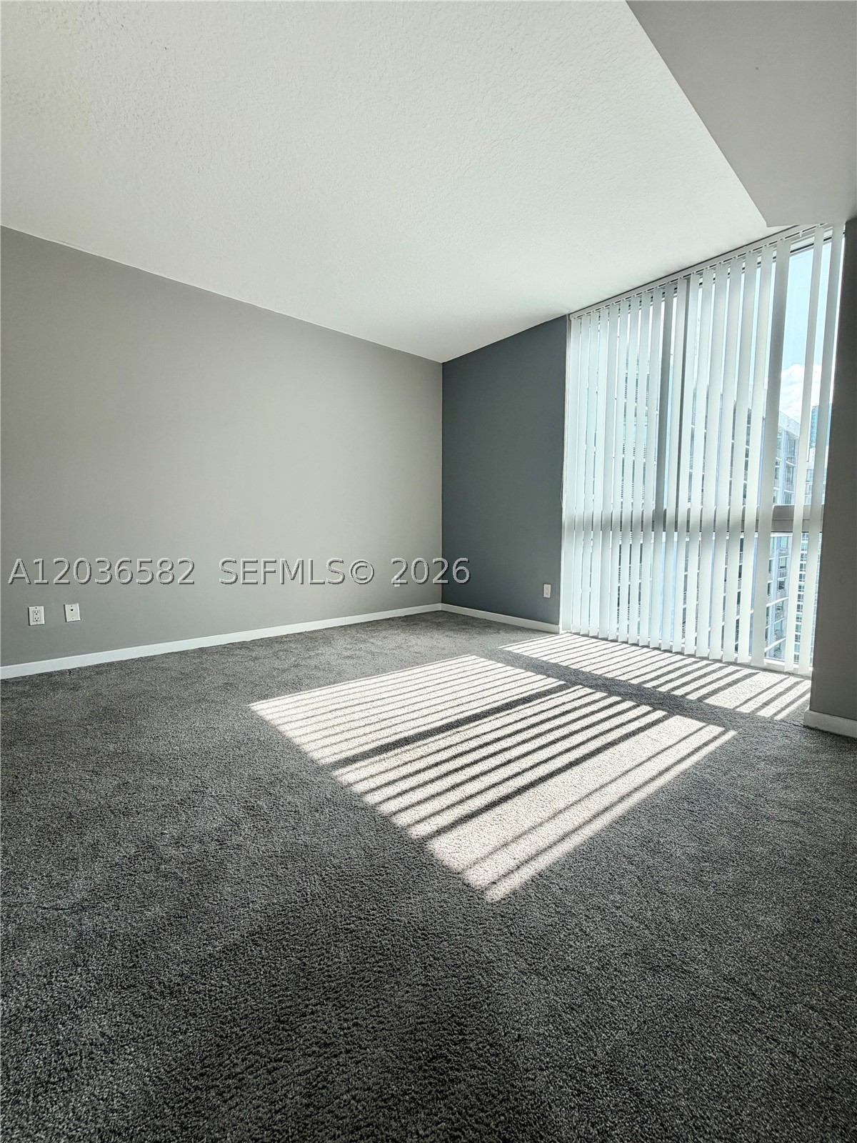 335 BISCAYNE BL #4200, Miami FL 33131