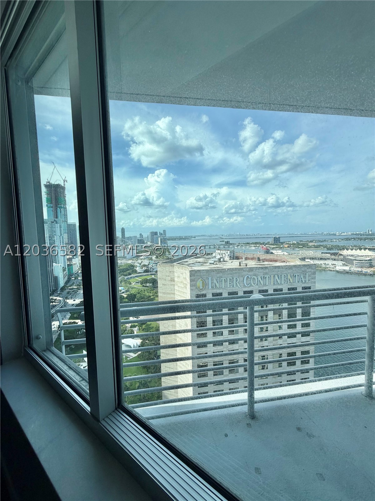 335 BISCAYNE BL #4200, Miami FL 33131