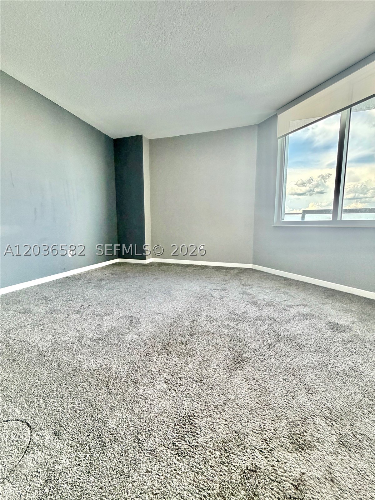 335 BISCAYNE BL #4200, Miami FL 33131