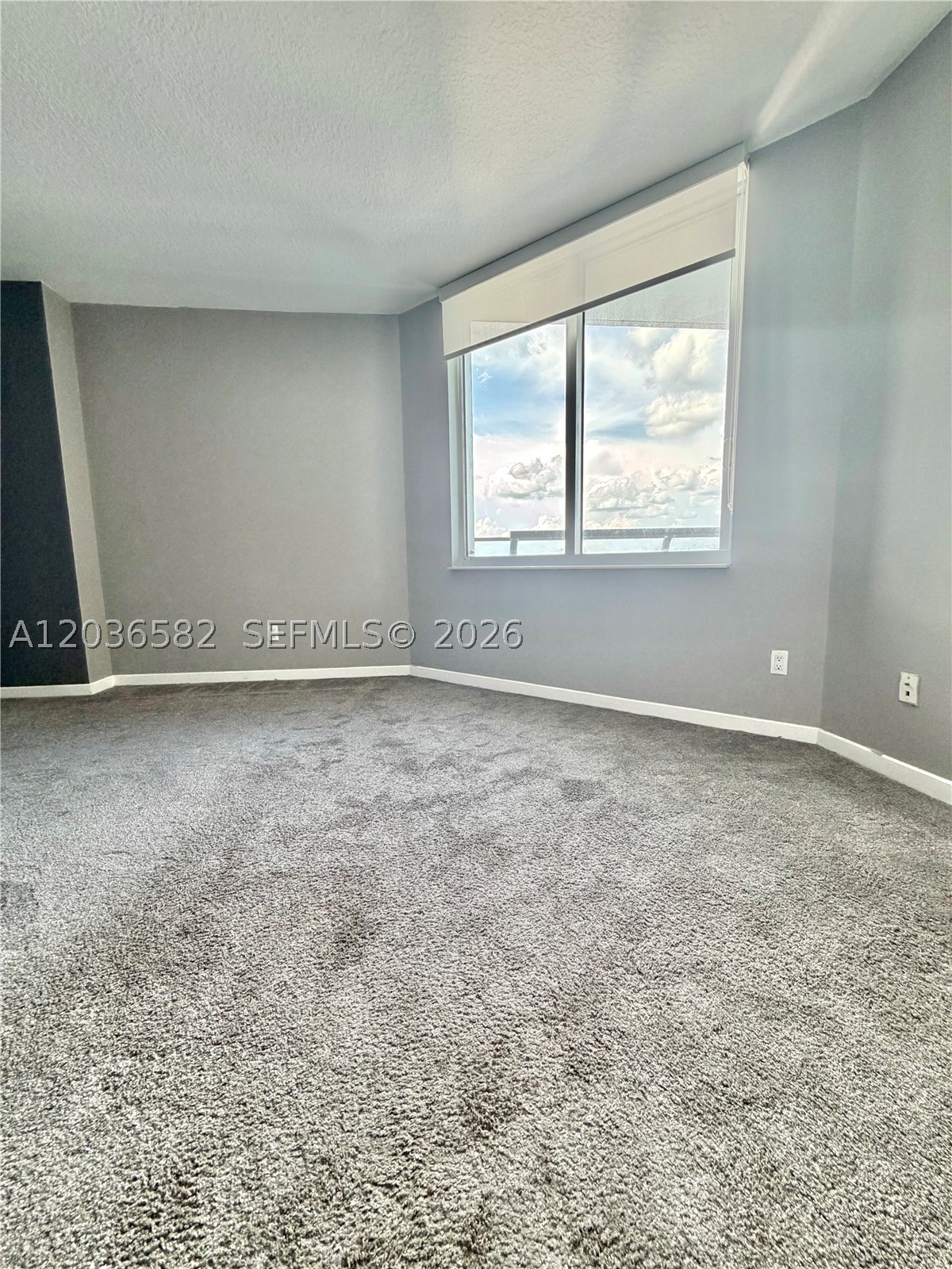 335 BISCAYNE BL #4200, Miami FL 33131