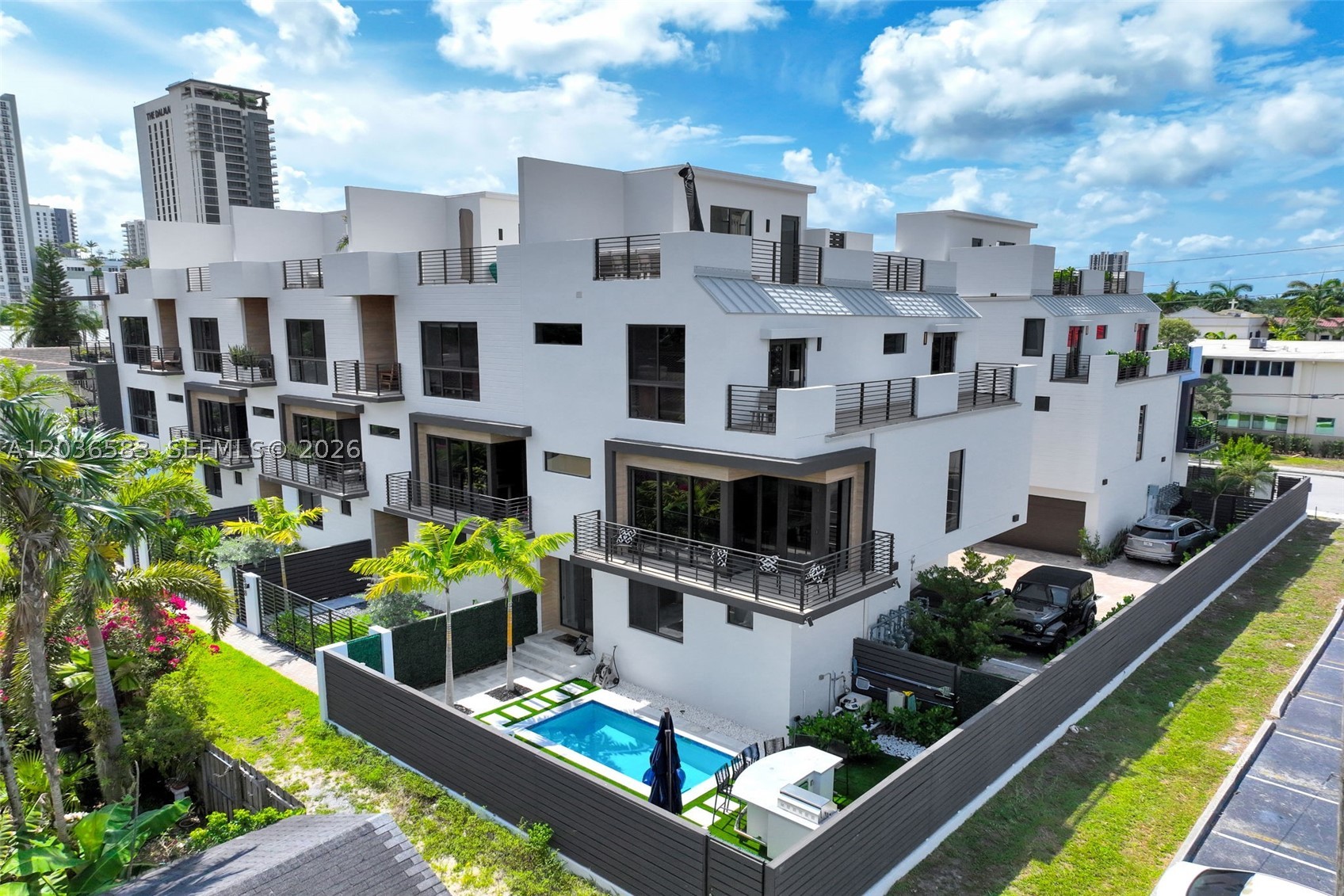 820 NE 2nd St #1, Fort Lauderdale FL 33301
