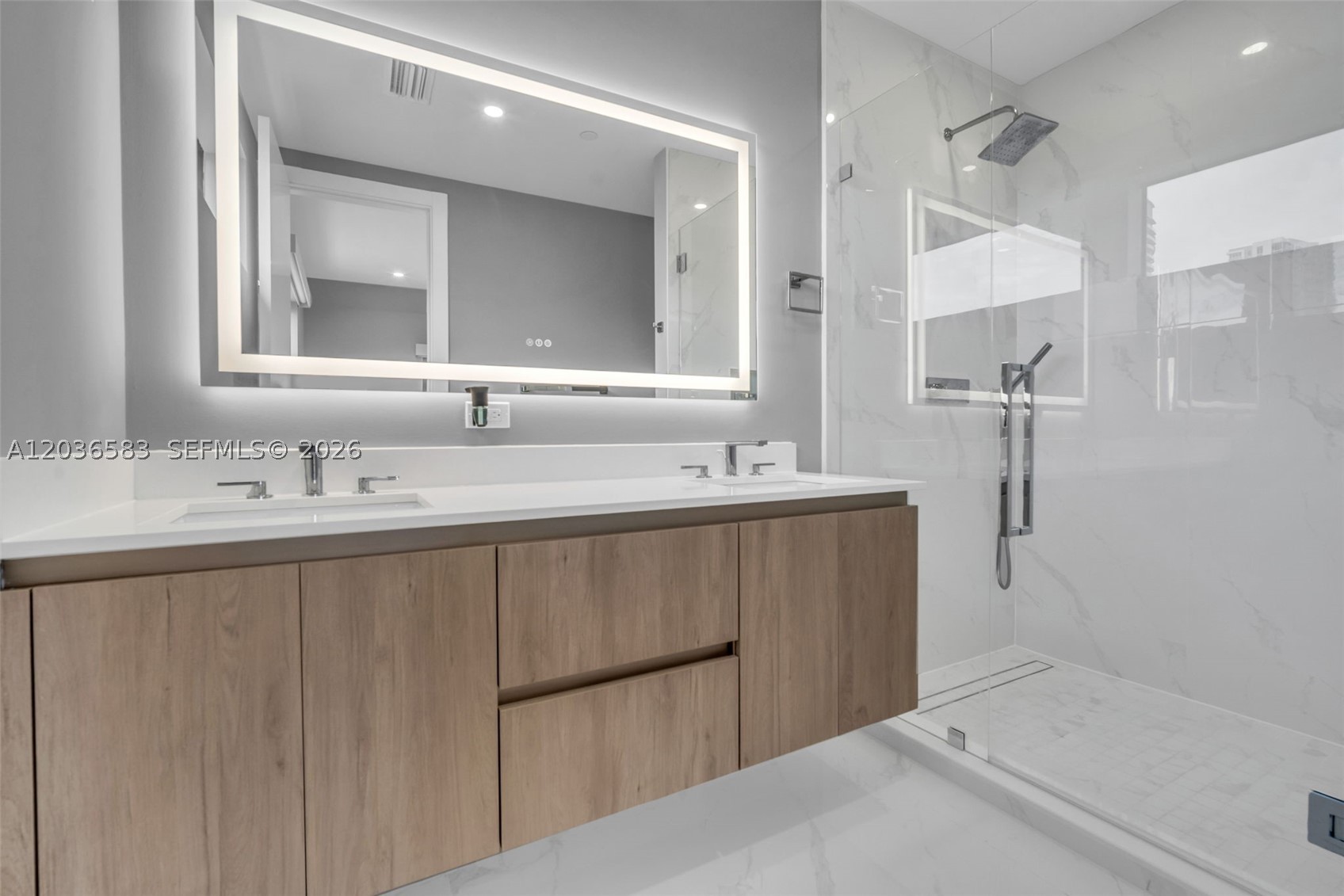 820 NE 2nd St #1, Fort Lauderdale FL 33301