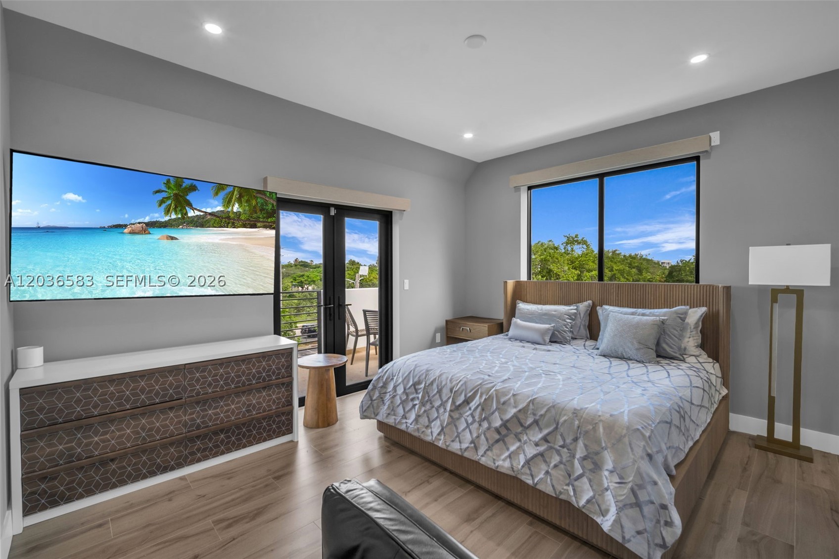 820 NE 2nd St #1, Fort Lauderdale FL 33301