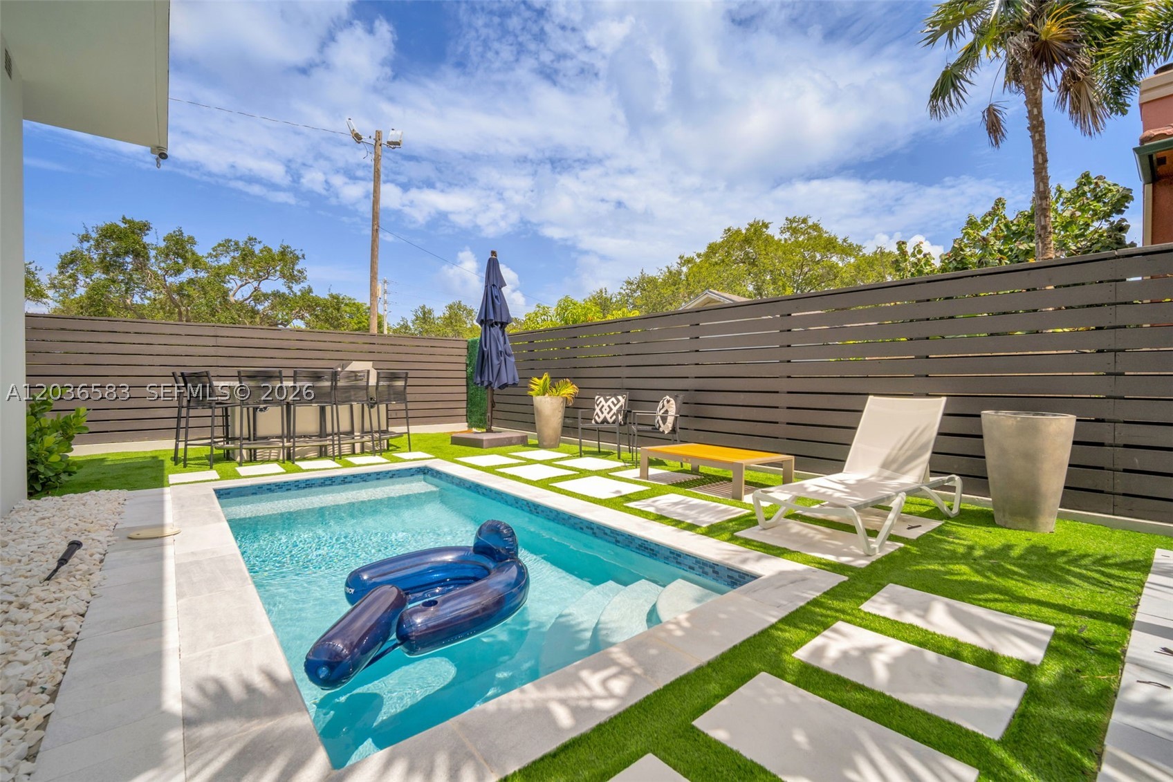 820 NE 2nd St #1, Fort Lauderdale FL 33301