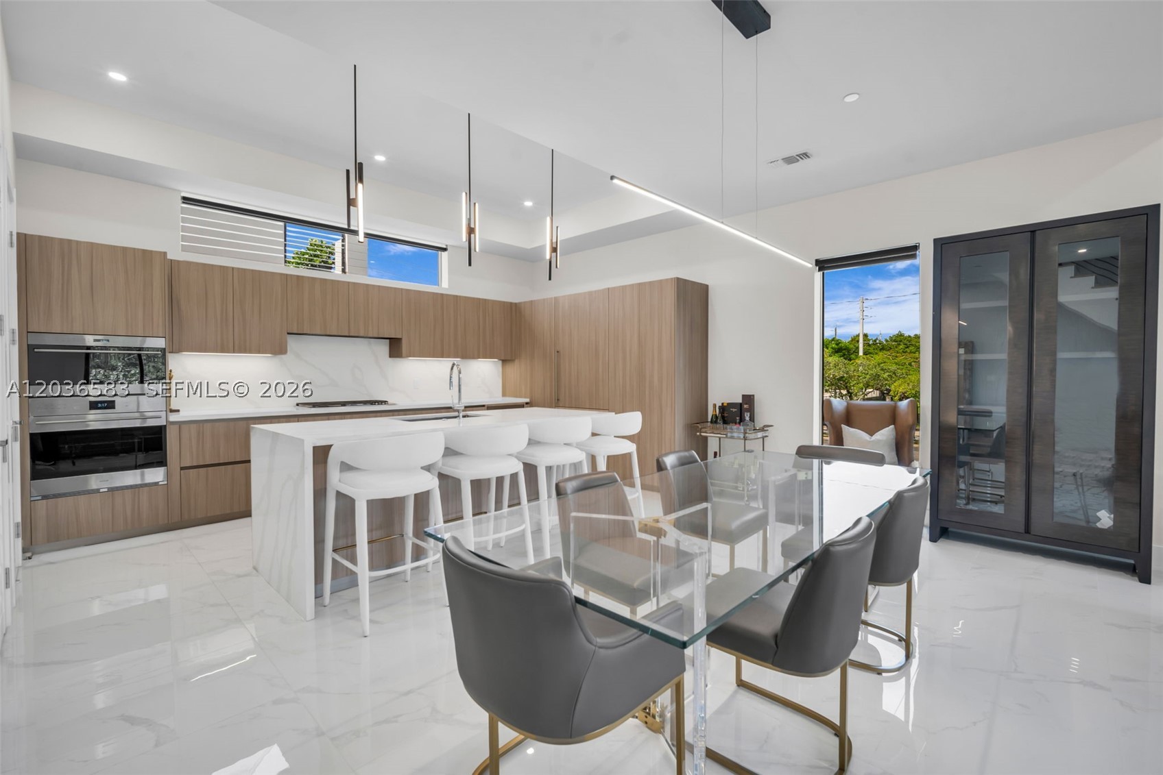 820 NE 2nd St #1, Fort Lauderdale FL 33301