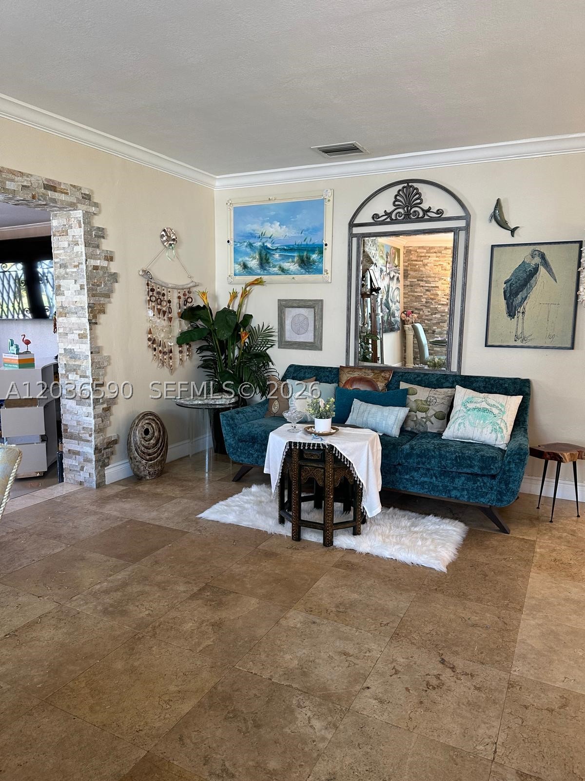 707 SW 3rd Ave, Hallandale Beach FL 33009