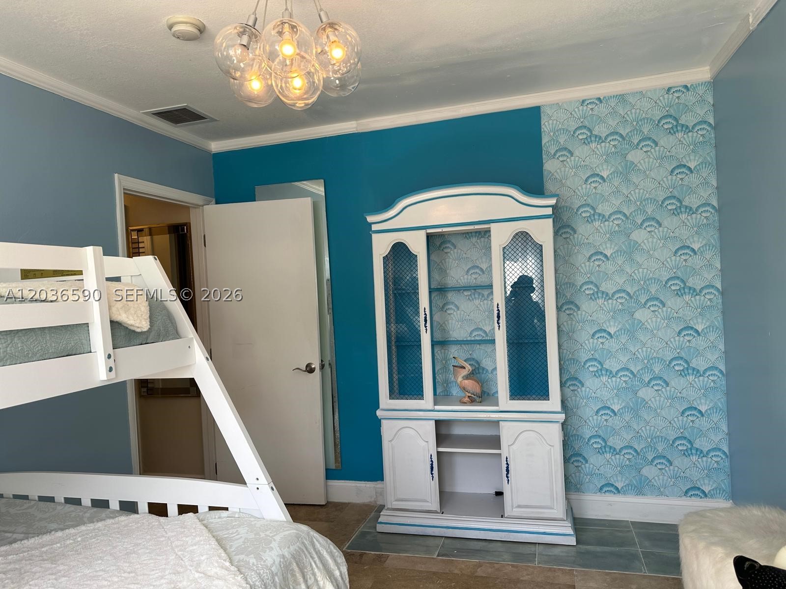 707 SW 3rd Ave, Hallandale Beach FL 33009