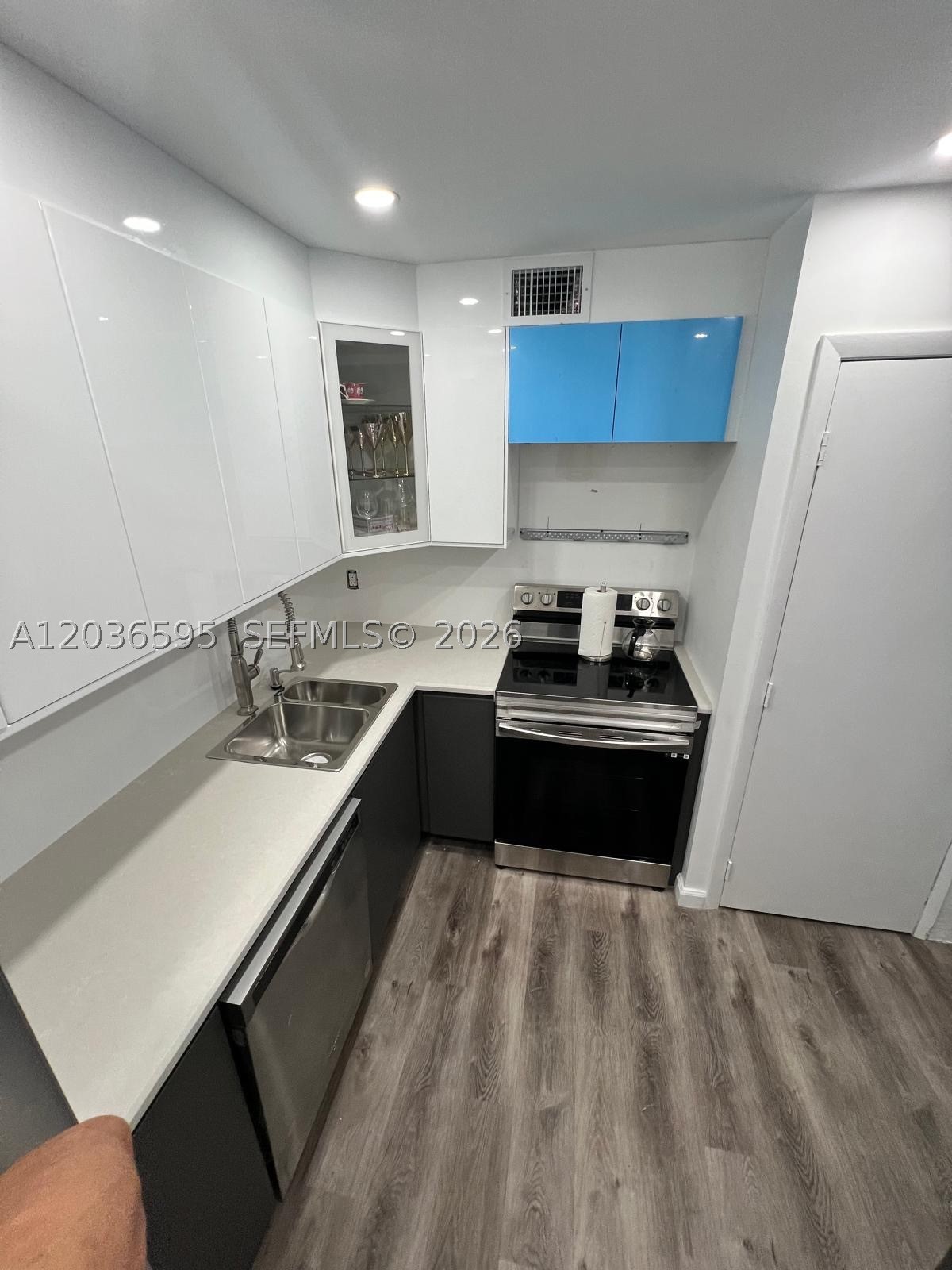 4164 INVERRARY DR #1004, Lauderhill FL 33319