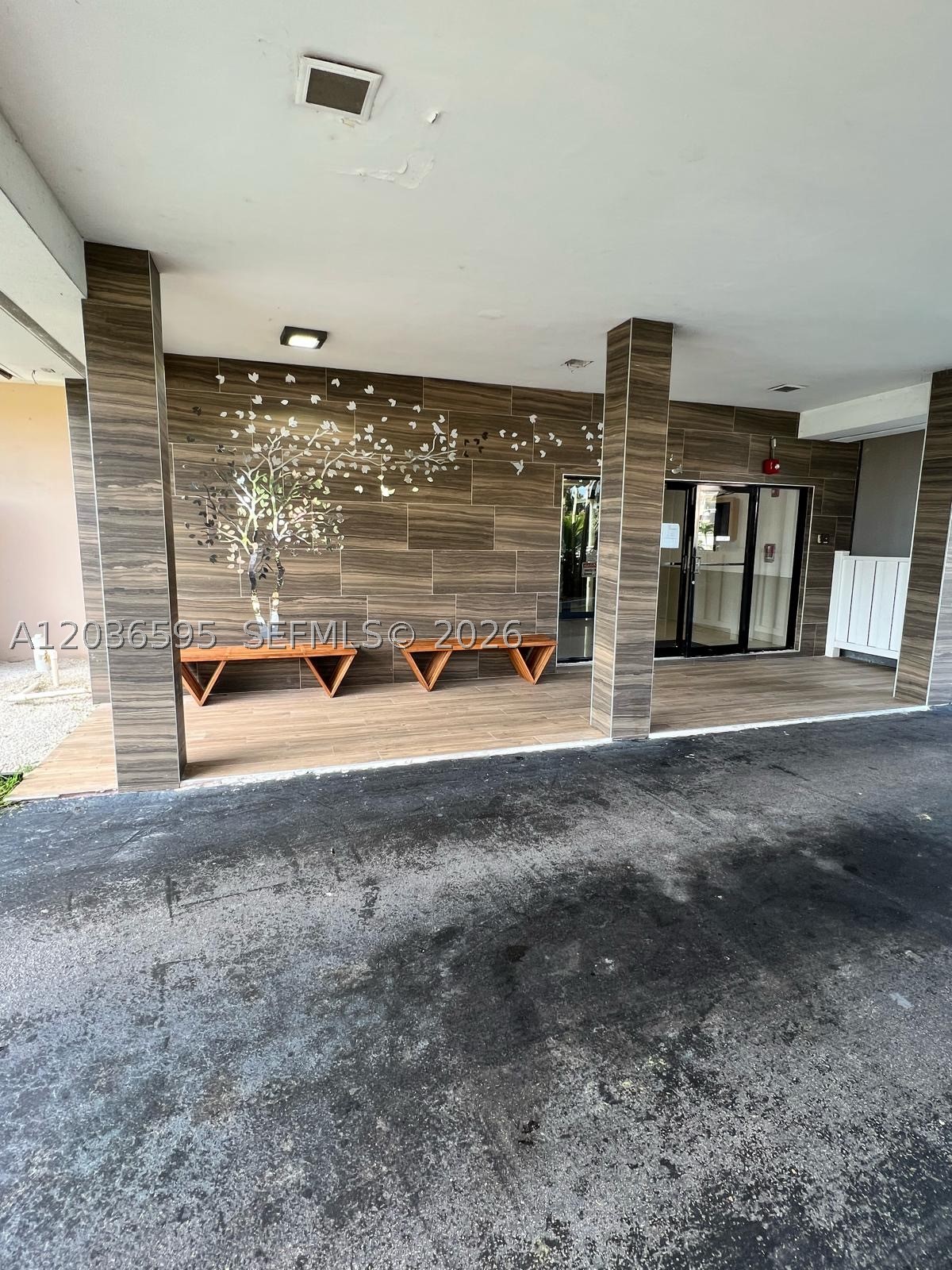 4164 INVERRARY DR #1004, Lauderhill FL 33319
