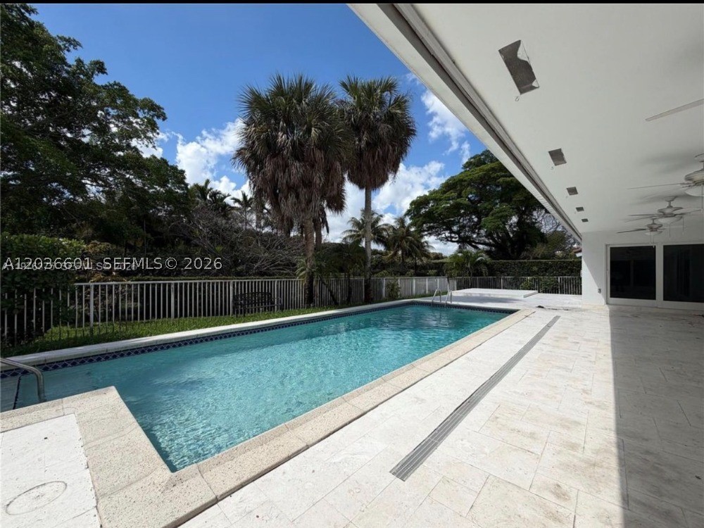 4934 NW 94th Doral Pl, Doral FL 33178