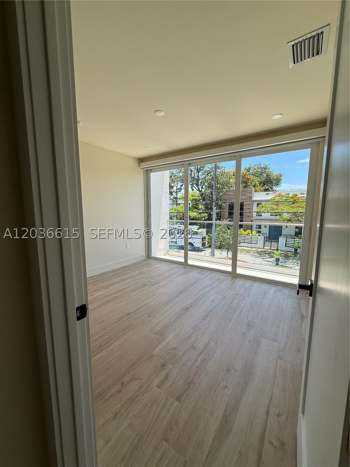 3326 Elizabeth St, Miami FL 33133