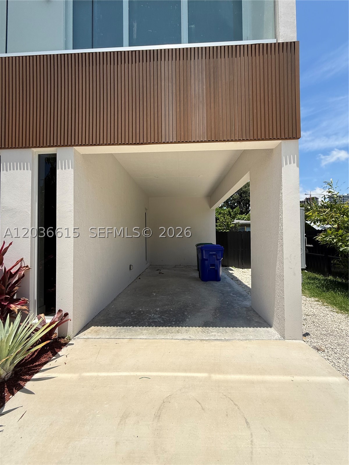 3326 Elizabeth St, Miami FL 33133