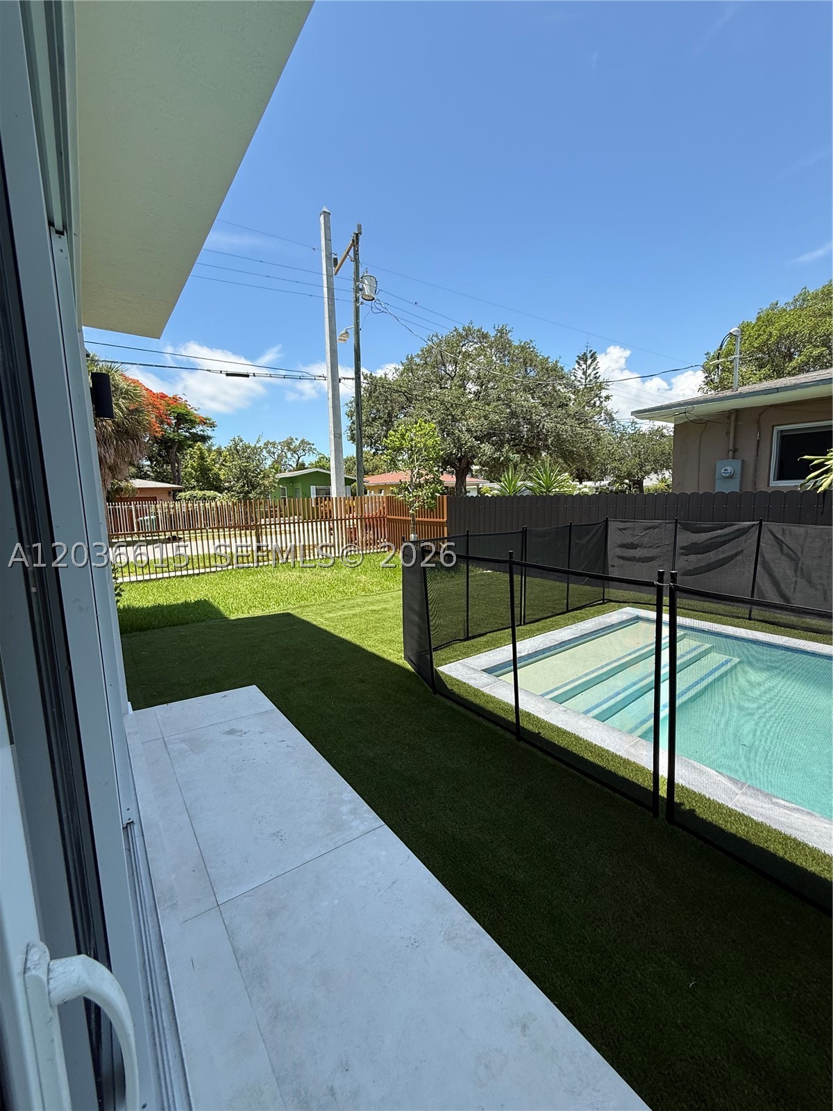 3326 Elizabeth St, Miami FL 33133