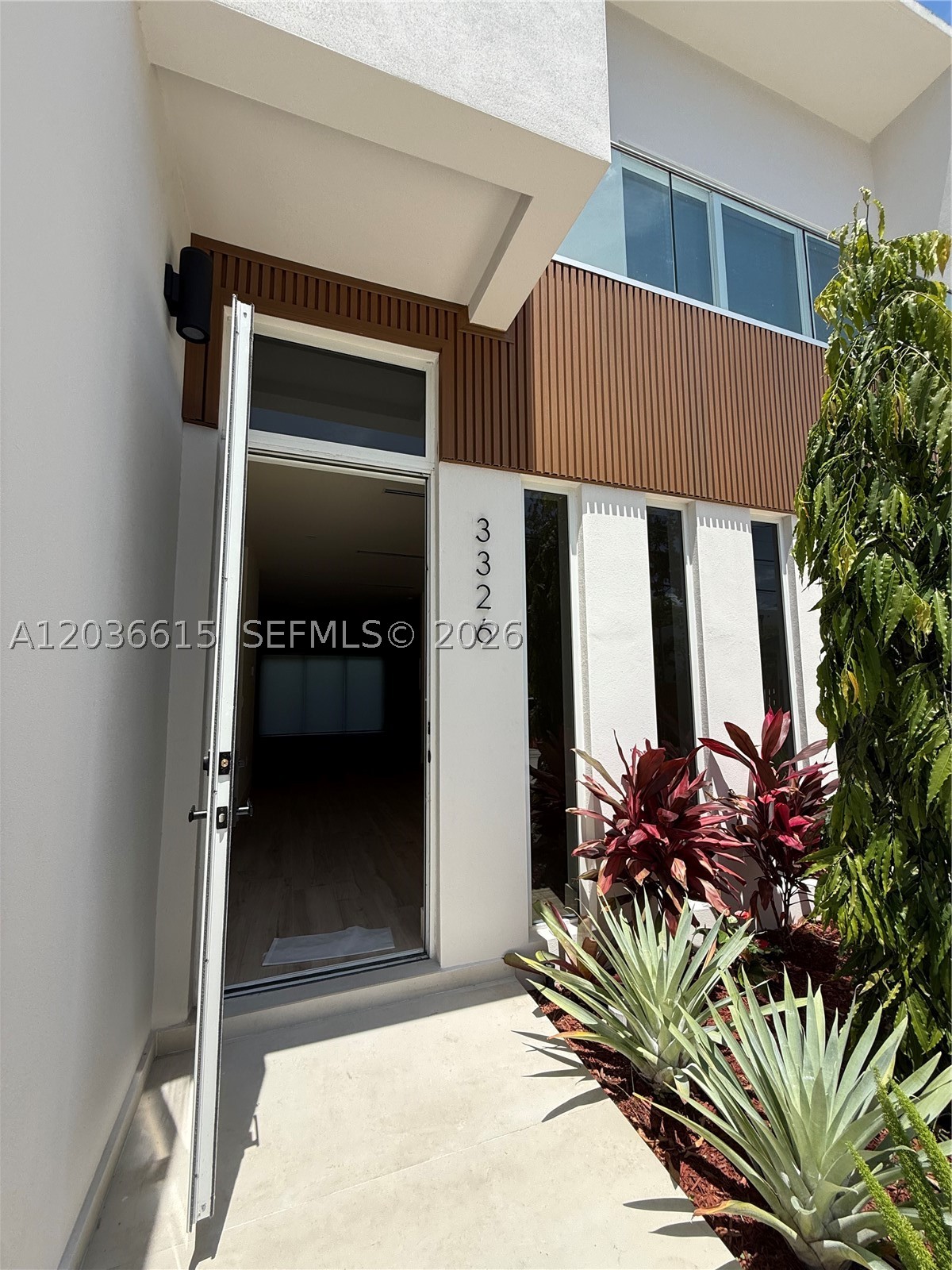 3326 Elizabeth St, Miami FL 33133