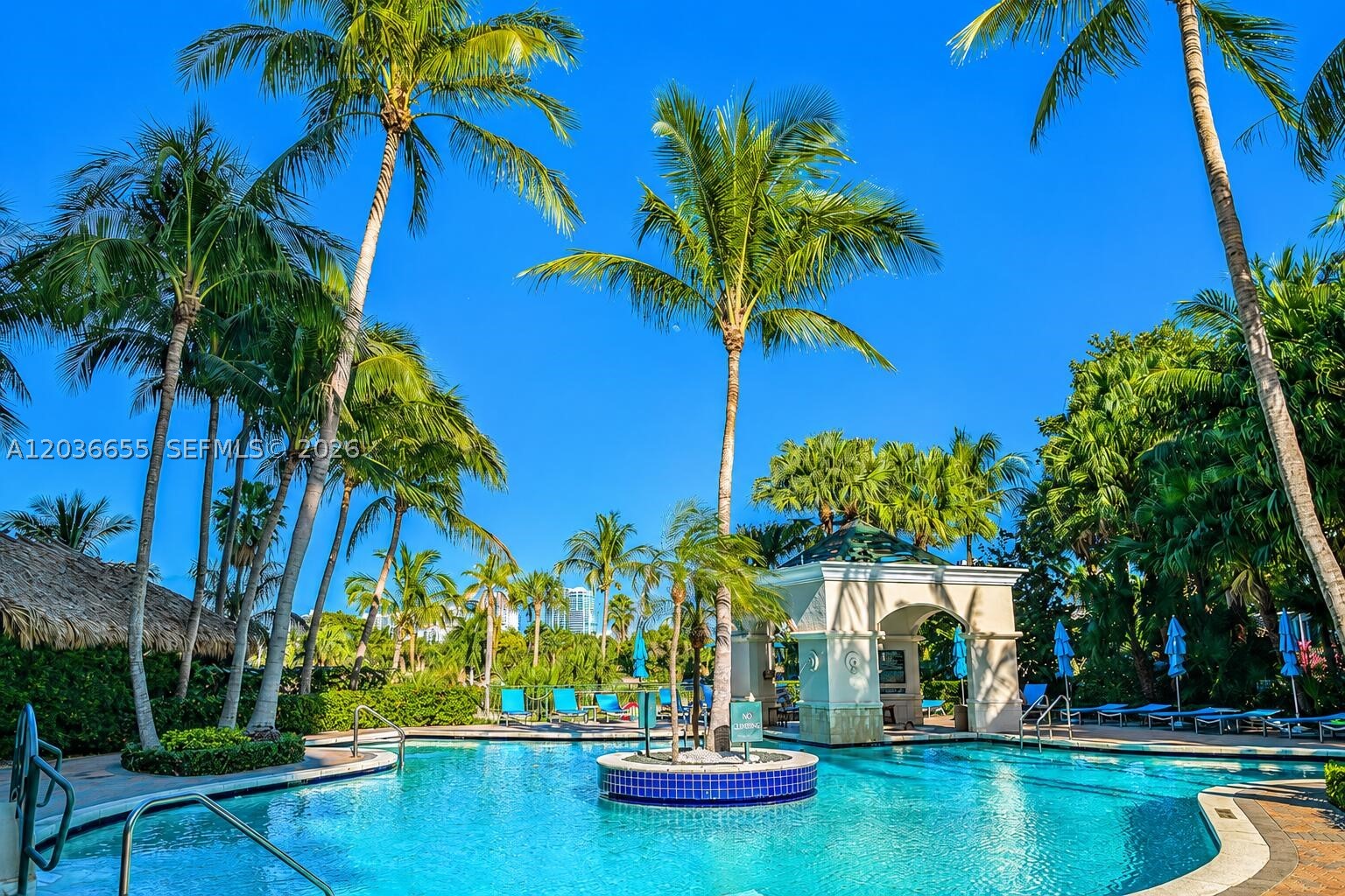 19501 W Country Club Dr #1903, Aventura FL 33180