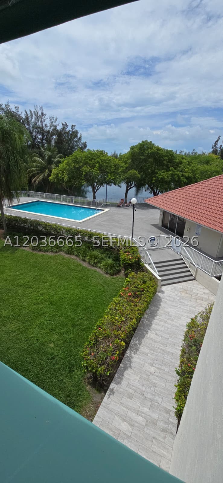 8200 SW 210th St #212, Cutler Bay FL 33189