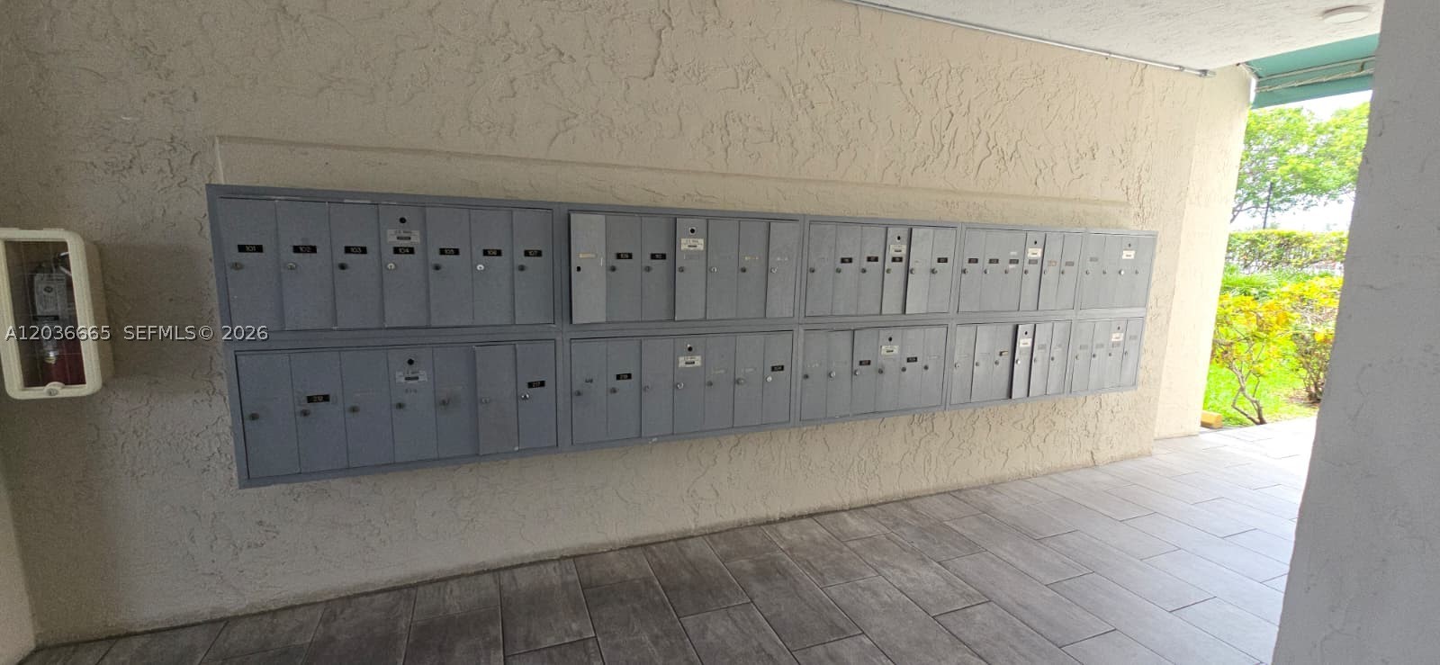 8200 SW 210th St #212, Cutler Bay FL 33189