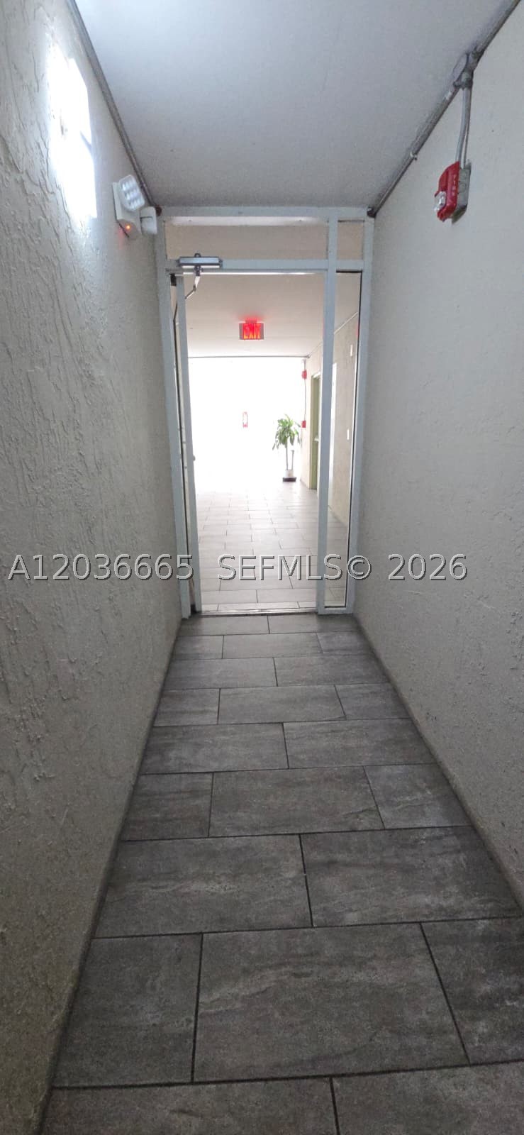 8200 SW 210th St #212, Cutler Bay FL 33189