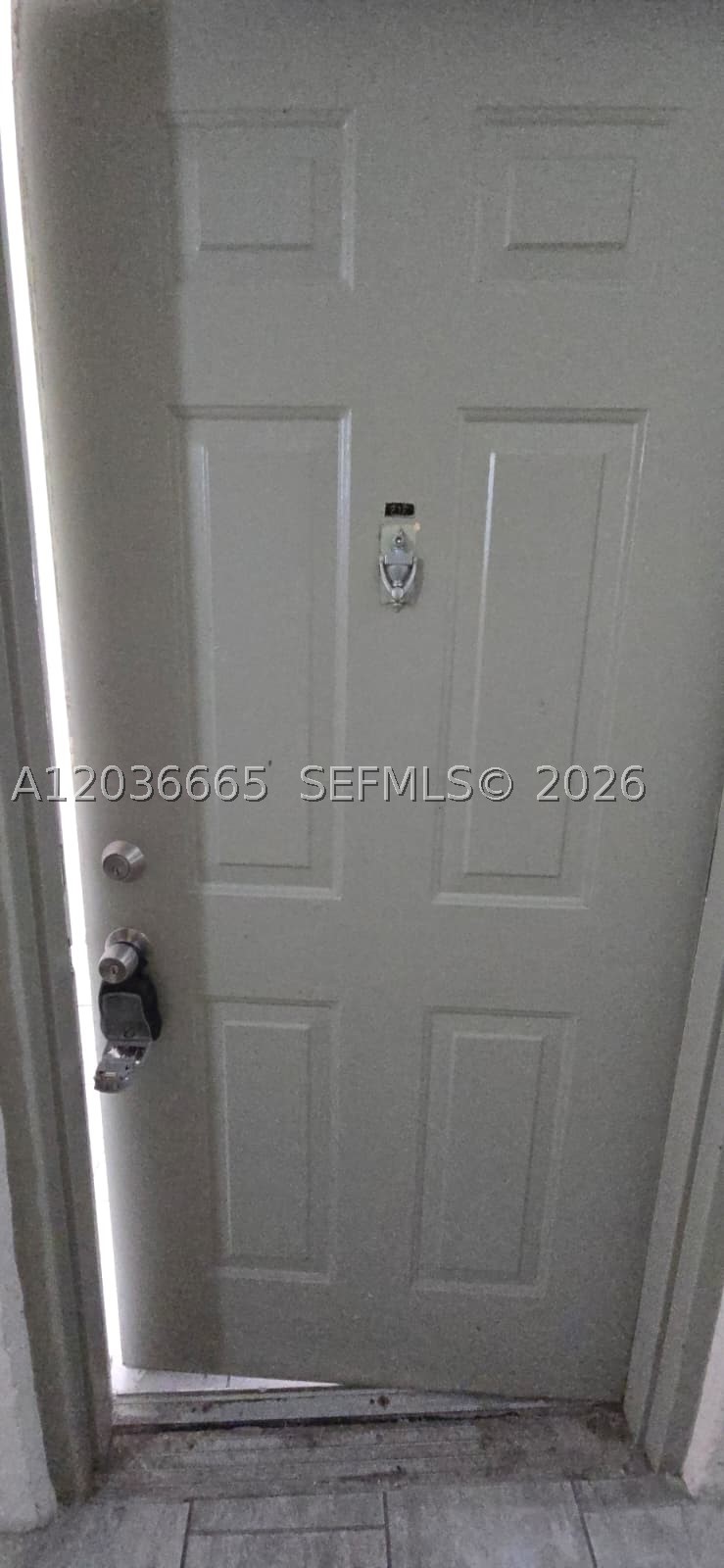 8200 SW 210th St #212, Cutler Bay FL 33189