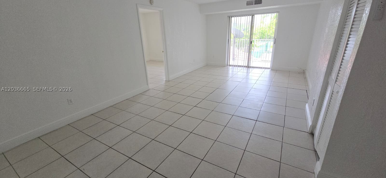 8200 SW 210th St #212, Cutler Bay FL 33189