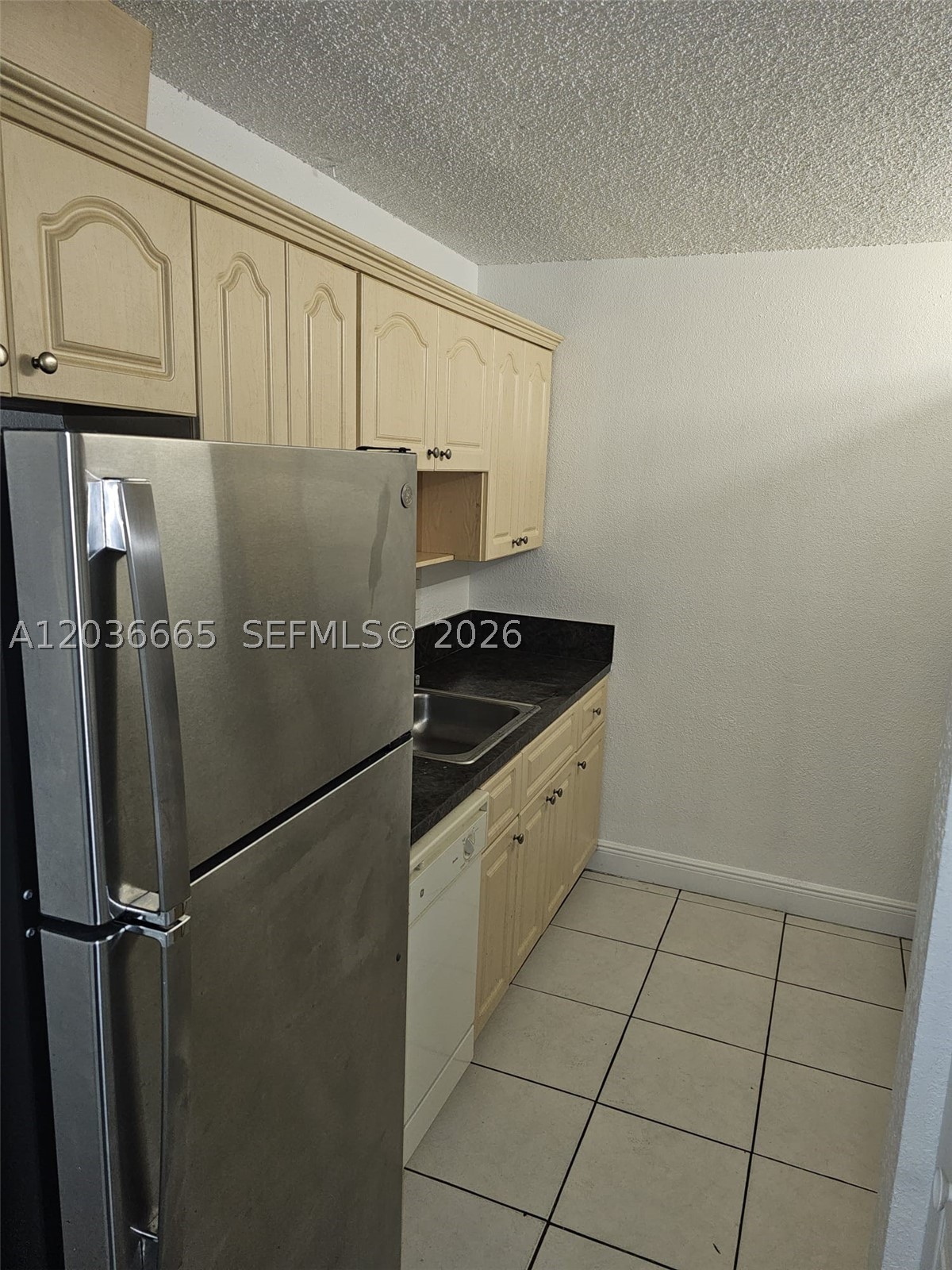8200 SW 210th St #212, Cutler Bay FL 33189